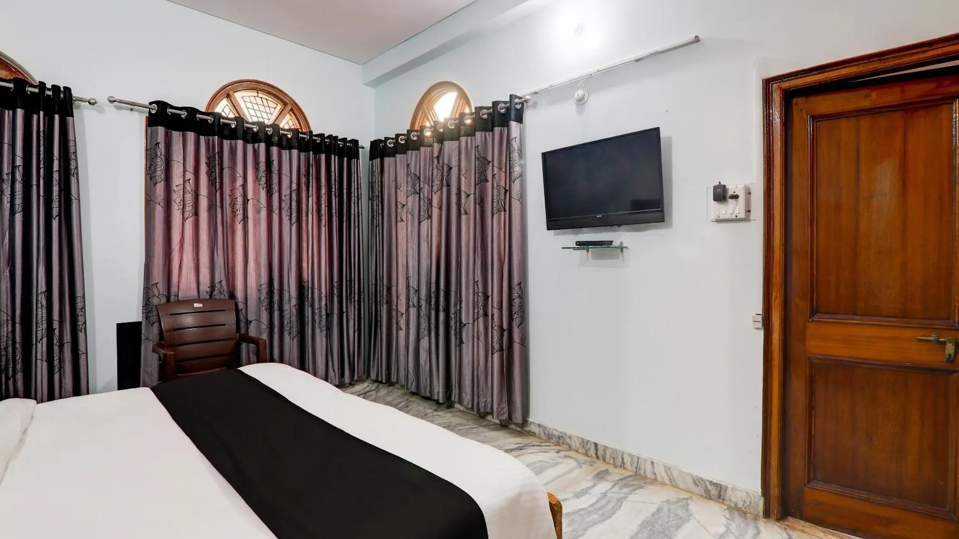 ***  Hotel O H.B Paying Guest House 바라나시 인도